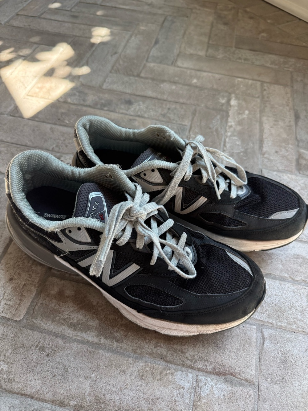 New Balance 990 Men's Black & Gray Running Sneakers